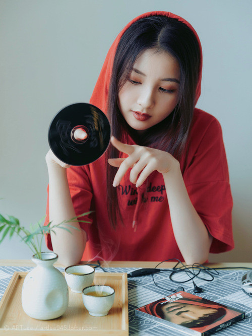 球迷自制比赛剪辑视频走红网络再现经典瞬间唤起集体回忆，足球比赛剪辑