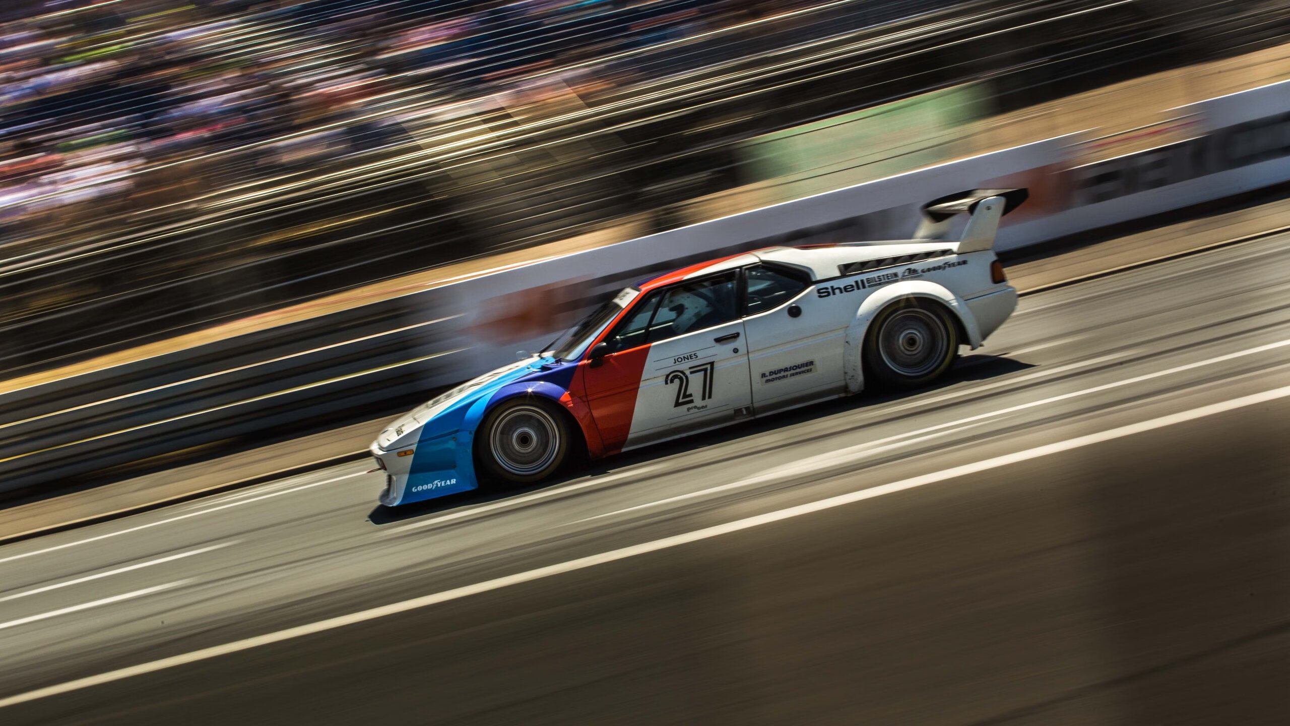 麦基翁200米仰泳冲刺阶段极具爆发力，麦基翁几块金牌